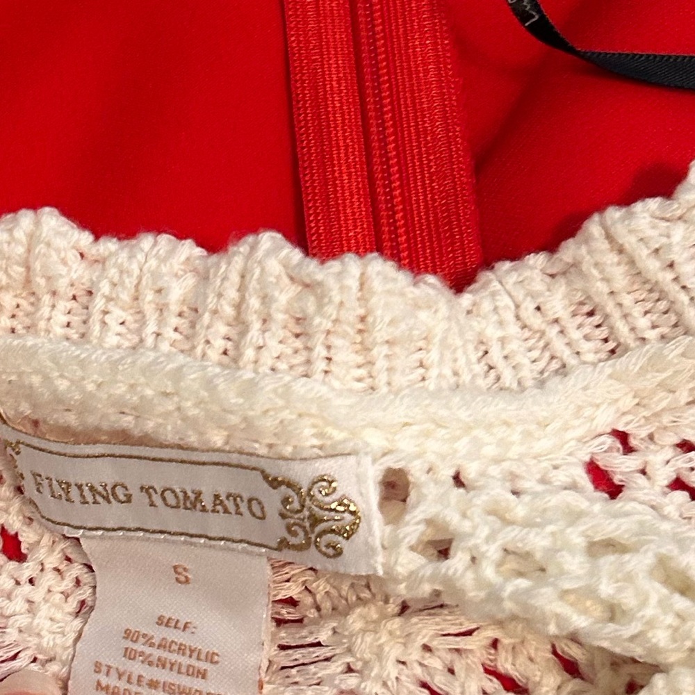 Flying tomato crochet